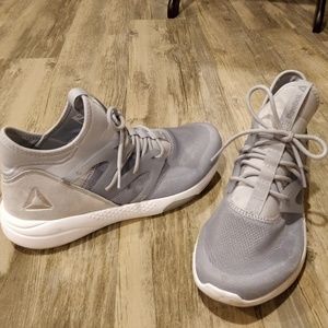 Reebok Hayasu womens size 10 like new